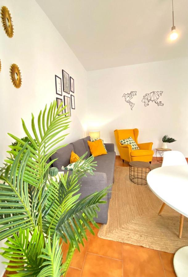 Comfortable Studio Old Town, Parking Optional إشبيلية المظهر الخارجي الصورة