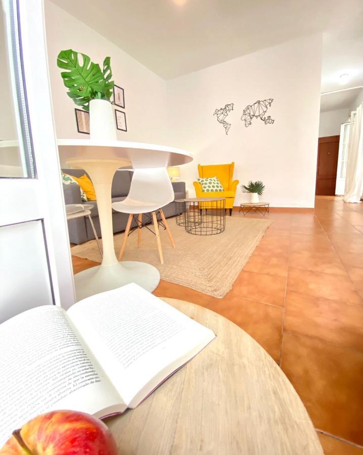 Comfortable Studio Old Town, Parking Optional إشبيلية المظهر الخارجي الصورة