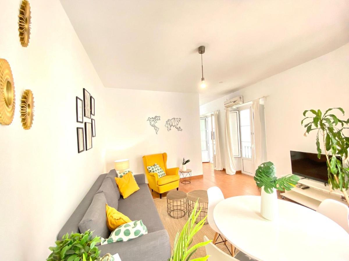 Comfortable Studio Old Town, Parking Optional إشبيلية المظهر الخارجي الصورة